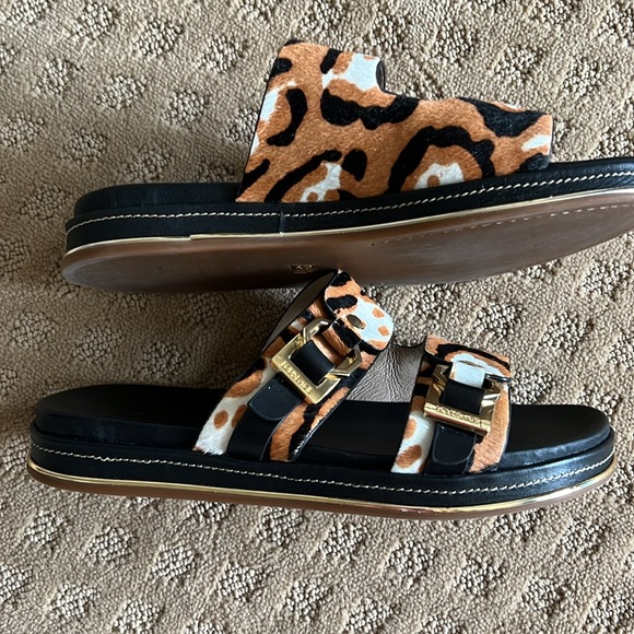 Louise et Cie Black and Tan Leopard Animal Print Buckle Slide Sandals - Picture 5 of 9
